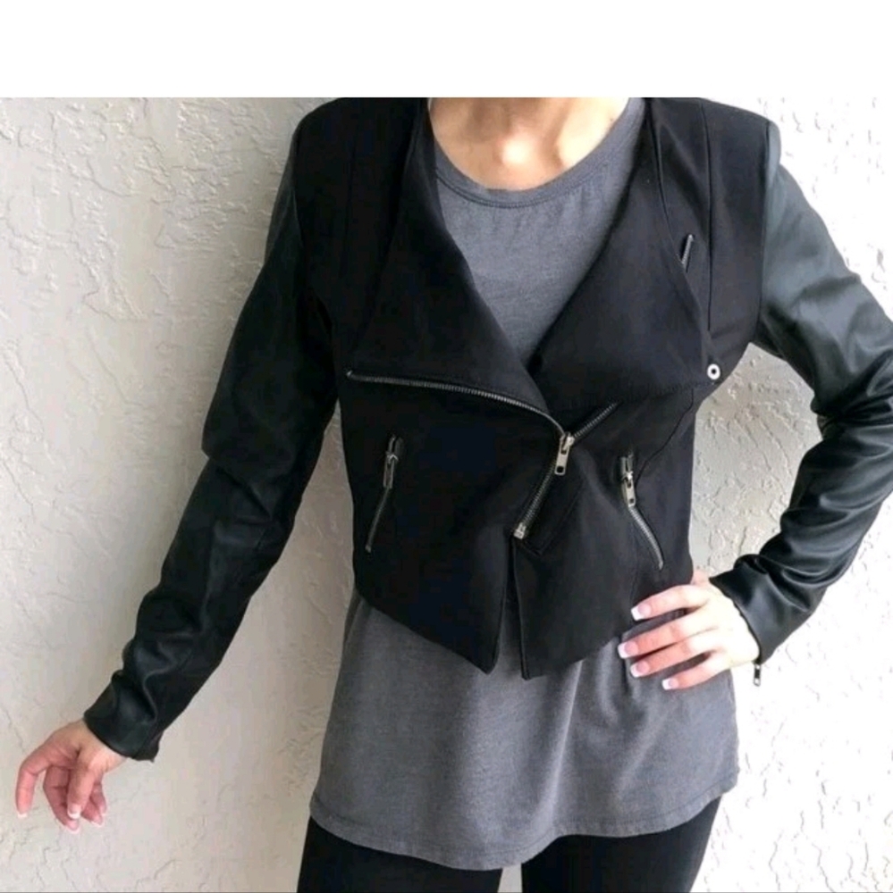 Chocolate USA Women's Faux Suede Moto Jacket in size‎ L